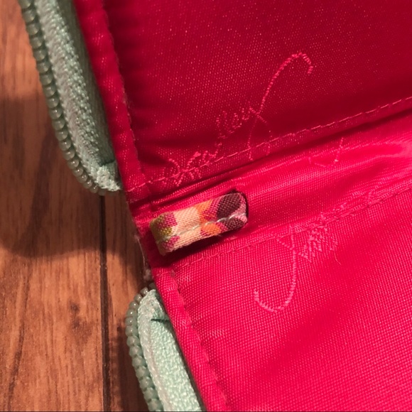 Vera Bradley Zipper Wallet Wristlet - Picture 7 of 8